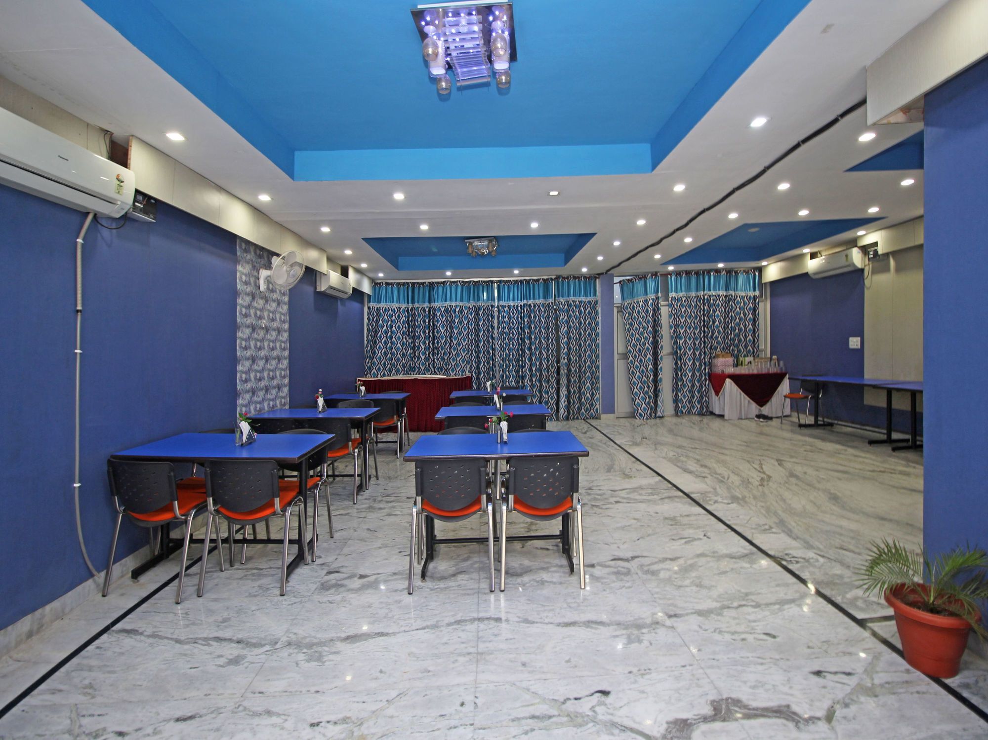 Oyo 576 Hotel Shree Kanta Residency Гургаон Экстерьер фото